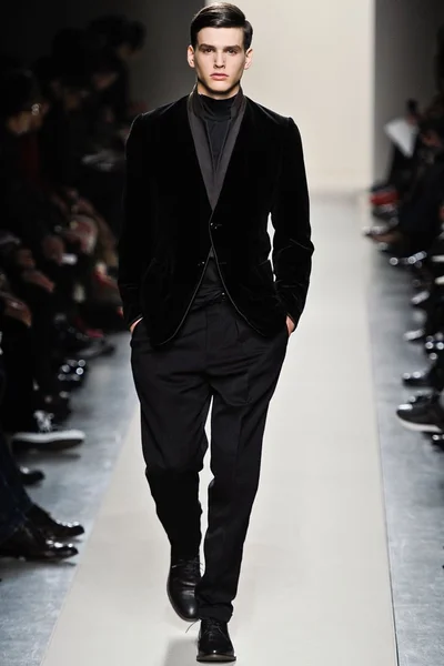 Look 35